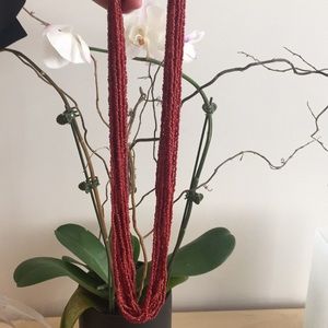 EUC Multi strand coral colored beads necklace